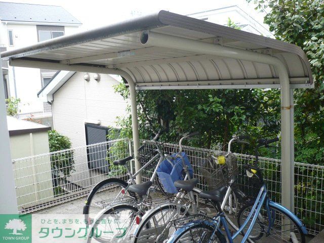 その他共有部分　屋根付き駐輪場です。