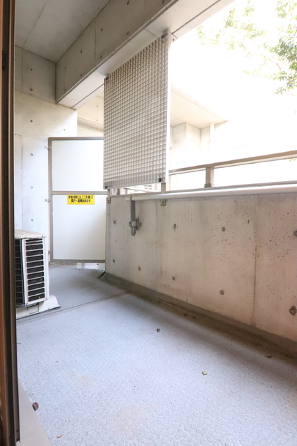 バルコニー　広々としたバルコニーです。