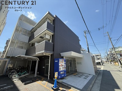 建物外観　オートロック・防犯カメラ付きで安心です！
