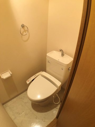 トイレ　温水洗浄便座付きでおすすめ！