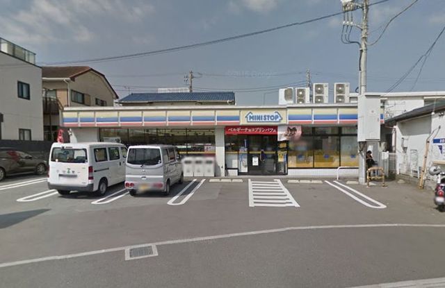 コンビニ　ミニストップ二宮駅前店（コンビニ）まで750m