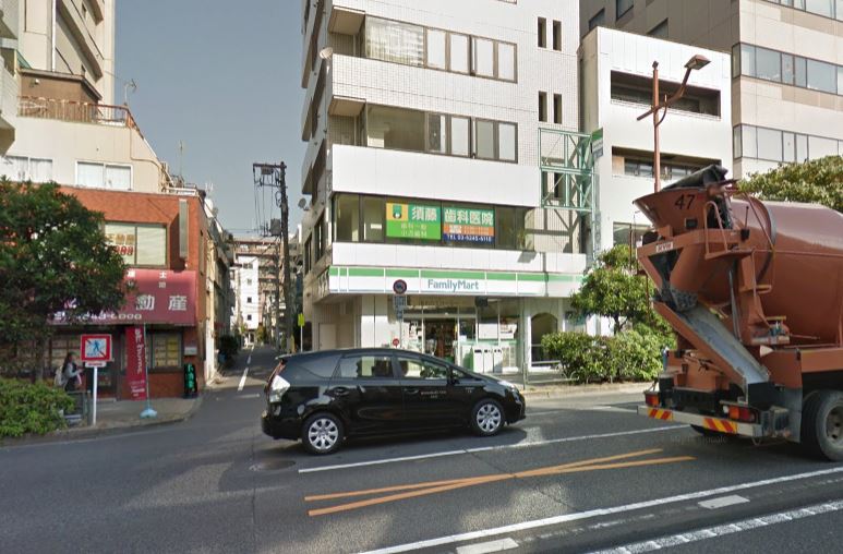 コンビニ　ファミリーマート 木場五丁目店（コンビニ）まで112m