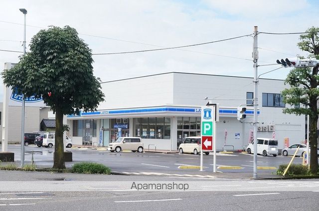 コンビニ　ローソン（コンビニ）まで273m