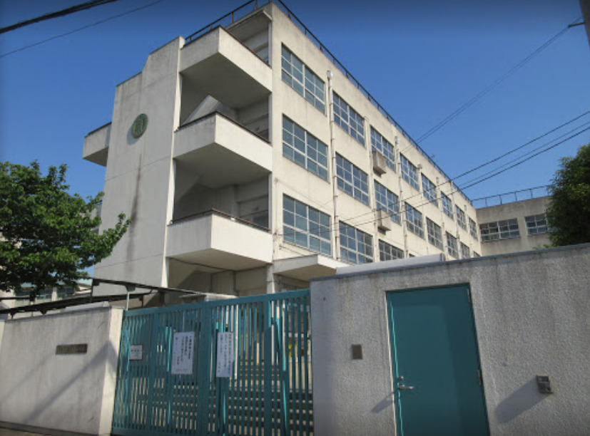 小学校　東大阪市立英田南小学校（小学校）まで237m
