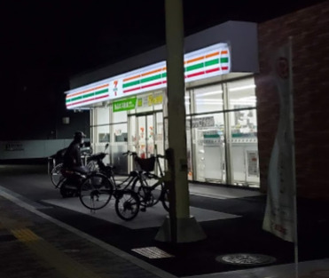 コンビニ　セブンイレブン 東大阪花園東町2丁目店（コンビニ）まで483m