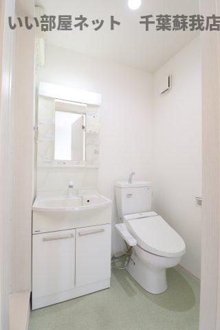 洗面設備　コンパクトで使いやすい洗面所