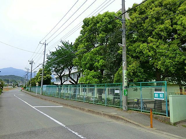 小学校　愛甲小学校（小学校）まで1000m