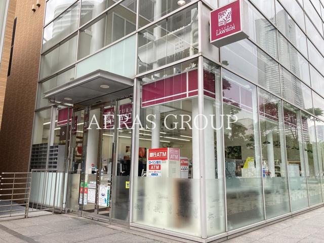 コンビニ　ナチュラルローソン みなとみらい四丁目店（コンビニ）まで275m