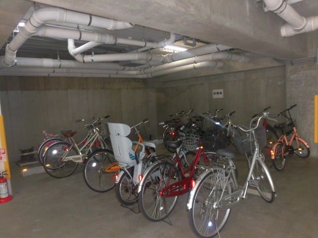 駐車場　★駐輪場★