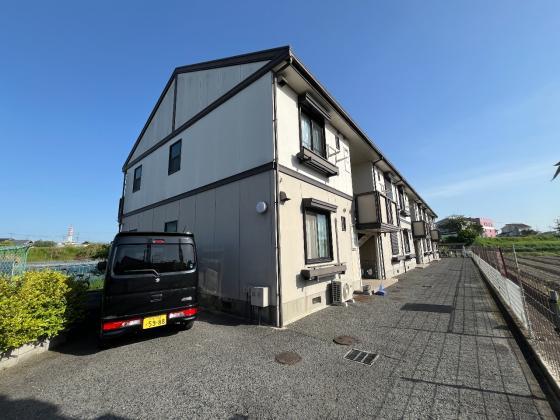 建物外観　落ち着いた雰囲気の外観です