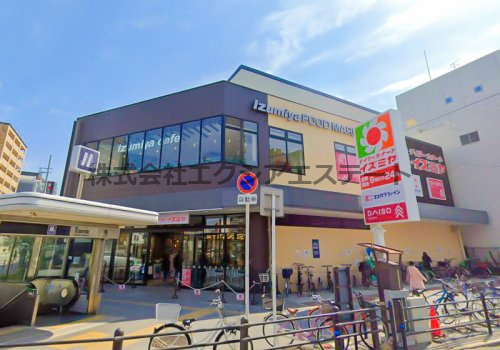 スーパー　デイリーカナートイズミヤ 花園店（スーパー）まで785m