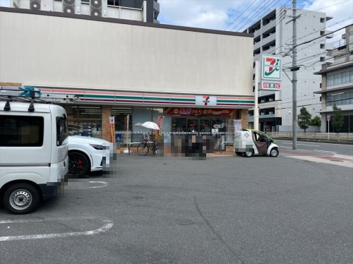 コンビニ　セブンイレブン中本５丁目店（コンビニ）まで384m
