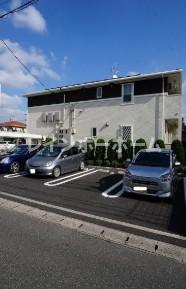 駐車場　車をお持ちの方に嬉しい駐車場付きの物件です