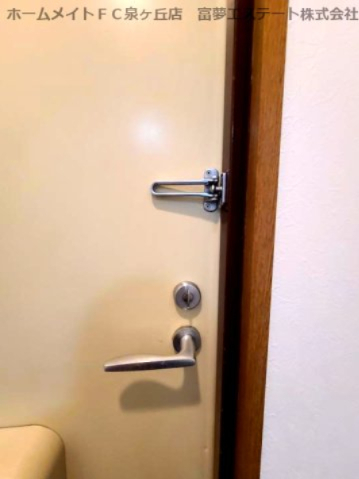 玄関　※同物件・反転タイプの写真