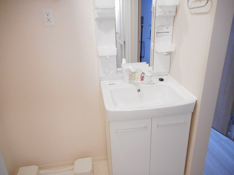 洗面設備　※他号室の参考写真となります