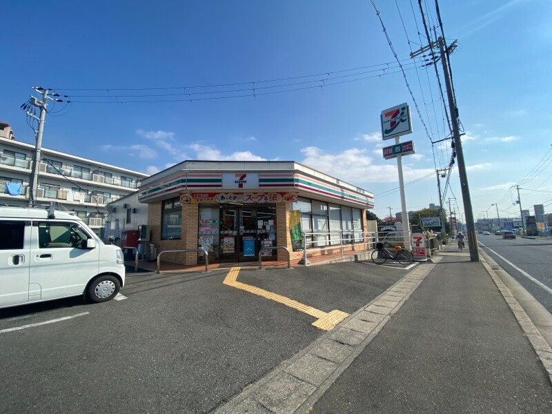 コンビニ　セブンイレブン明石魚住清水店（コンビニ）まで299m