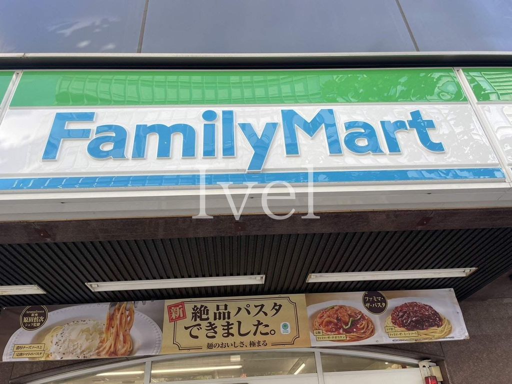 コンビニ　ファミリーマート台東三筋一丁目店（コンビニ）まで220m