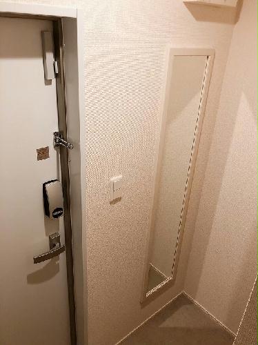 玄関　仕様・設備は現況と異なる場合があります。現況優先。