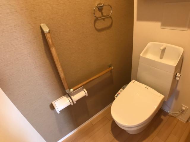 トイレ　トイレ