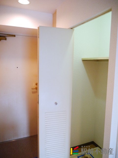 玄関　写真は同タイプ別部屋