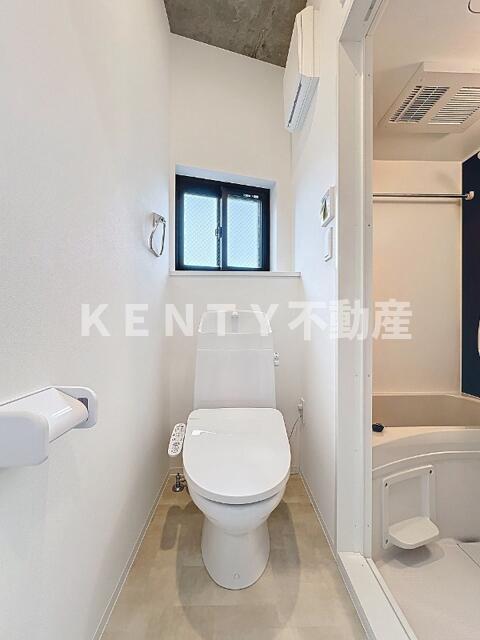 トイレ　落ち着いたトイレです