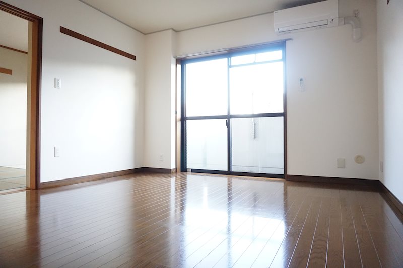 居室・リビング　※別部屋の参考写真となります。