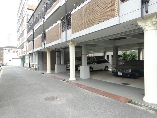 駐車場　駐車場