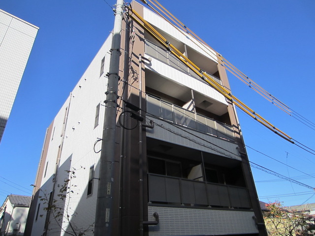 建物外観　閑静な住宅街に立地しています♪