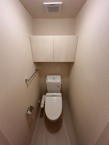 トイレ　落ち着いたトイレです