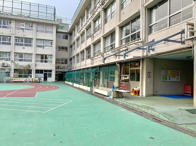 小学校　千束小学校（小学校）まで63m