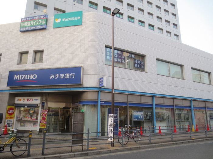銀行　みずほ銀行東武ストア出張所（銀行）まで380m