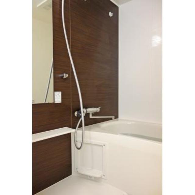バス・シャワールーム　※写真は同タイプ住戸です。