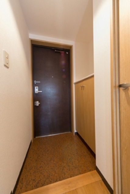 玄関　※写真は同タイプ住戸です。