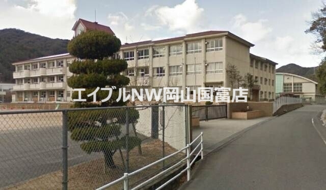 小学校　備前市立伊里小学校（小学校）まで3487m