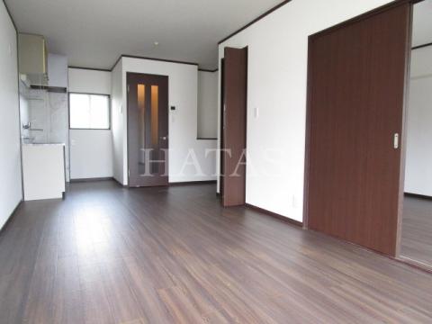 居室・リビング　同物件別部屋です。