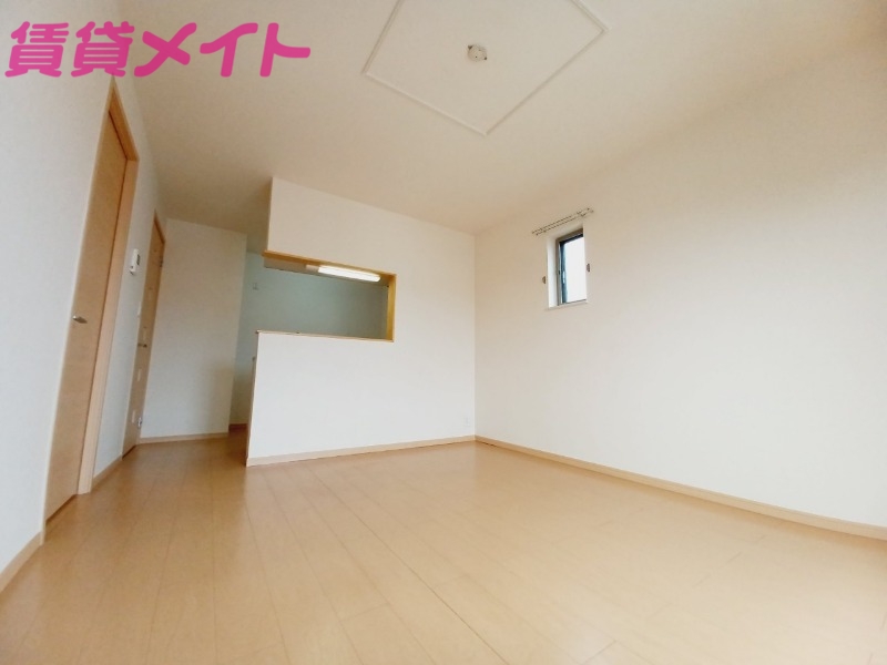 居室・リビング　別棟別部屋参考写真です