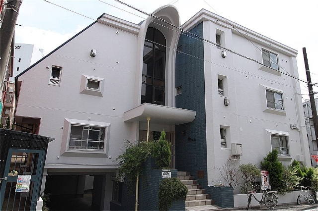 建物外観　☆角地に立地☆