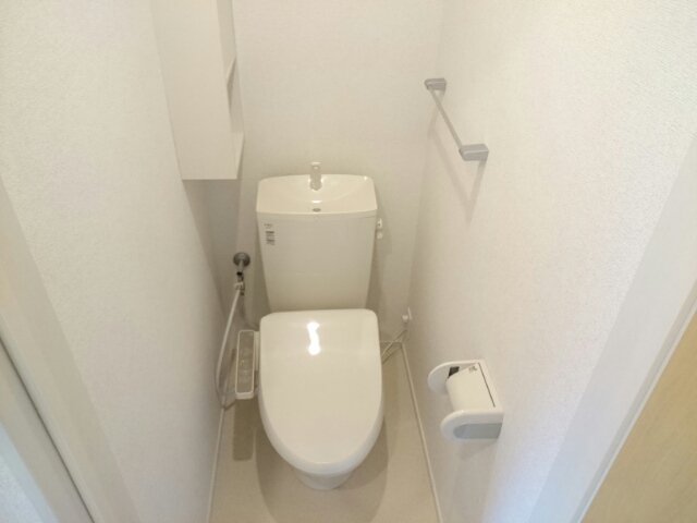 トイレ　清潔感のあるトイレです