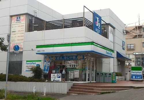コンビニ　ファミリーマート 北落合二丁目店（コンビニ）まで1521m