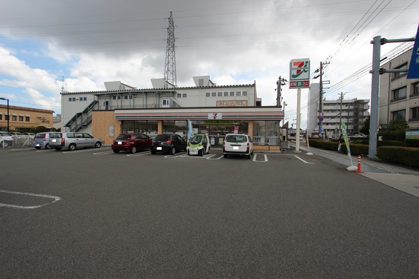 コンビニ　セブンイレブン富山太郎丸西町店（コンビニ）まで609m