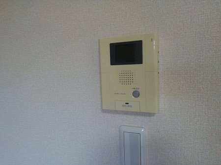 セキュリティ　モニター付きドアホンで安心です。