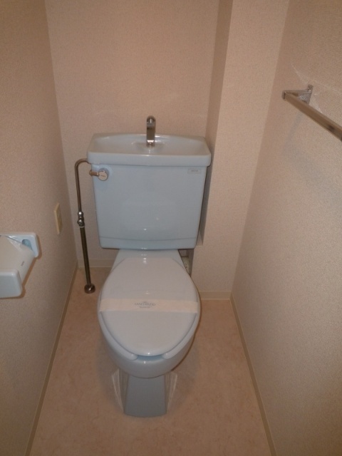 トイレ　※他部屋参考写真