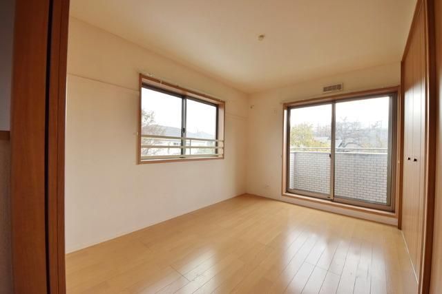 居室・リビング　★２階のお部屋は角部屋になっています★