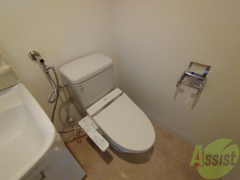 トイレ　こちらはトイレです。清潔感があり、安心して使用できます。
