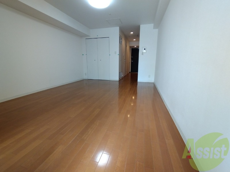 その他部屋・スペース　ベランダ側から洋室を撮影しました。家具をどう置こうかな～。
