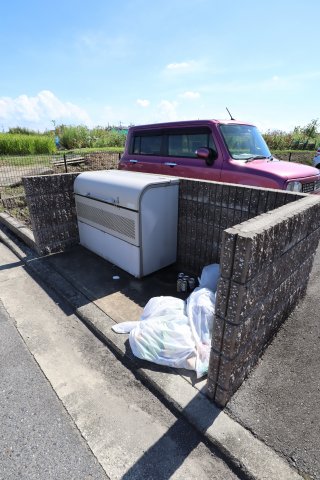 その他　敷地内ゴミ置き場