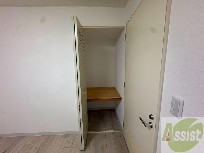 収納　リビング横の和室に押入があります！部屋がすっきり片付きます。