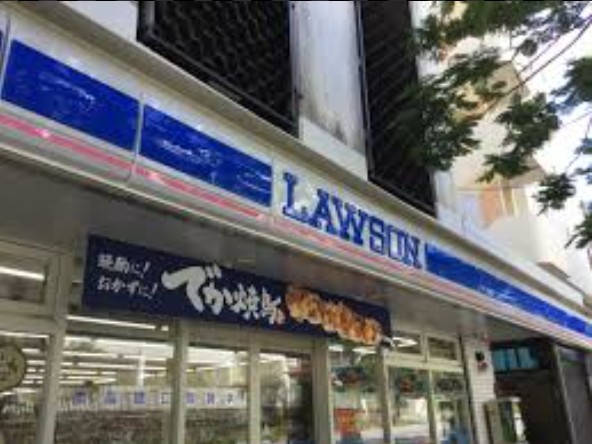 コンビニ　ローソン 那覇商業高校前店（コンビニ）まで446m