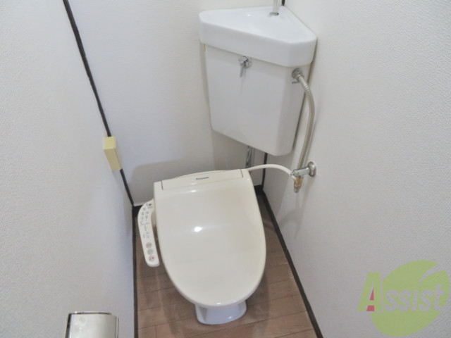 トイレ　ウォシュレット付きのトイレです。シャワートイレは日本の宝。