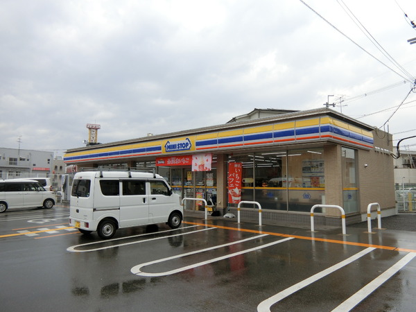 コンビニ　ミニストップ河内長野千代田店（コンビニ）まで1070m
